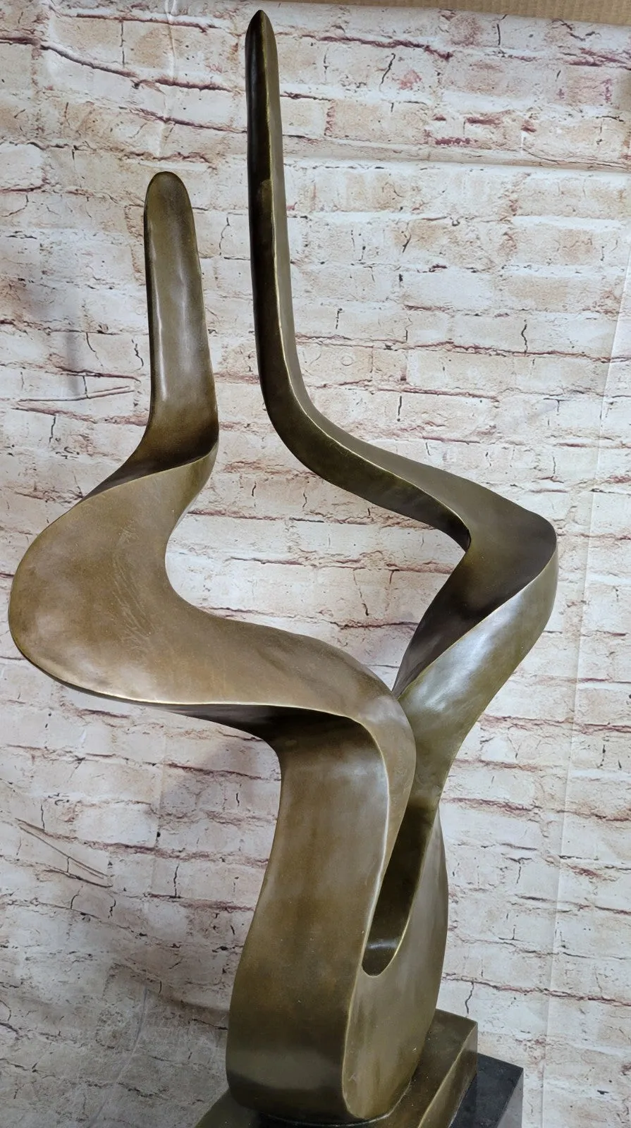 100% Solid Bronze Surrealistic Chic Design Home Office Decoration Figurine Figure