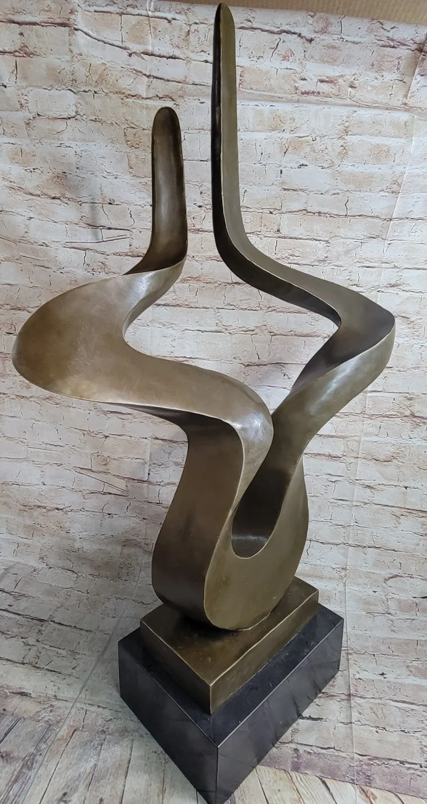 100% Solid Bronze Surrealistic Chic Design Home Office Decoration Figurine Figure