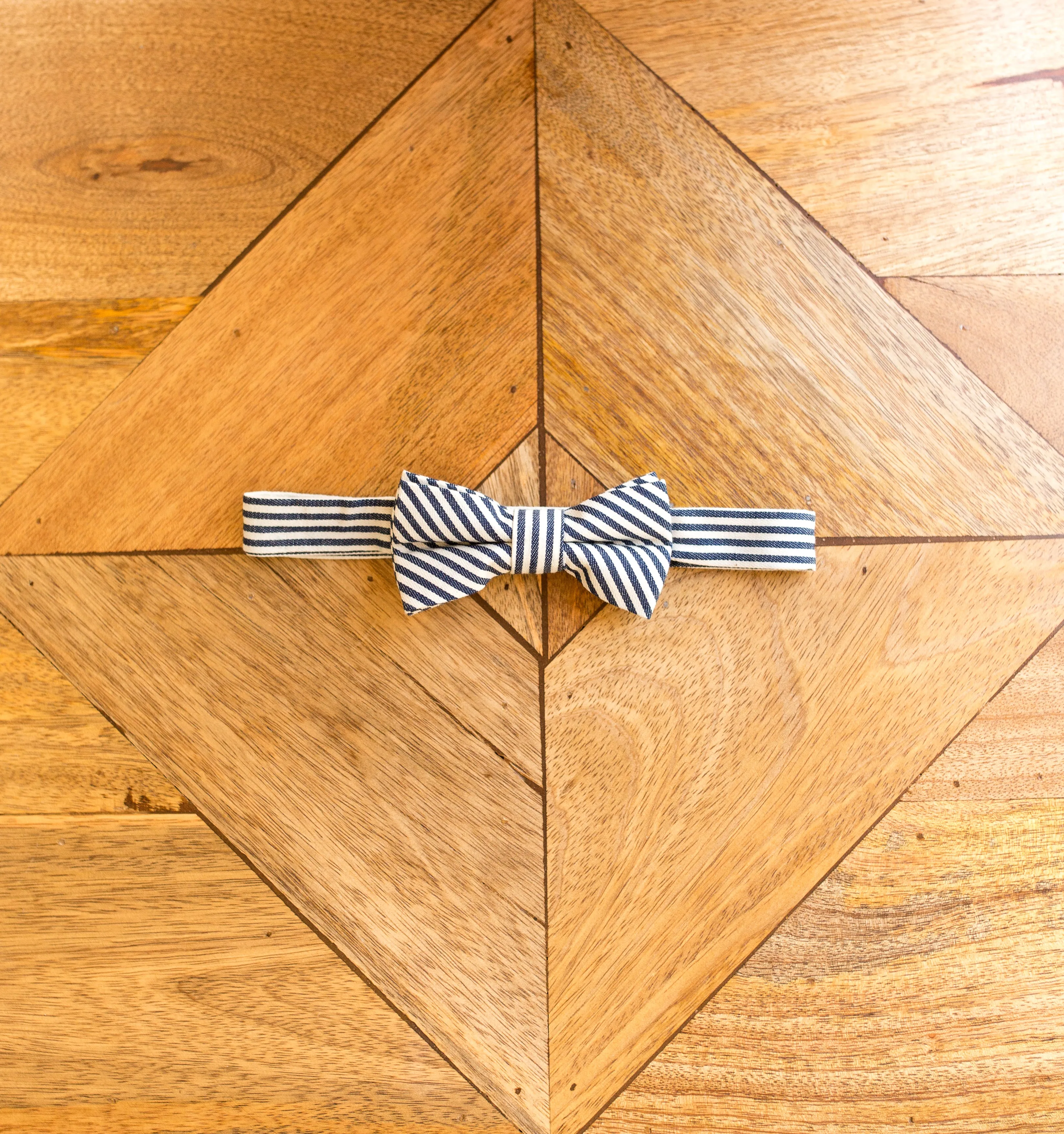DIXON || BOY BOW TIE