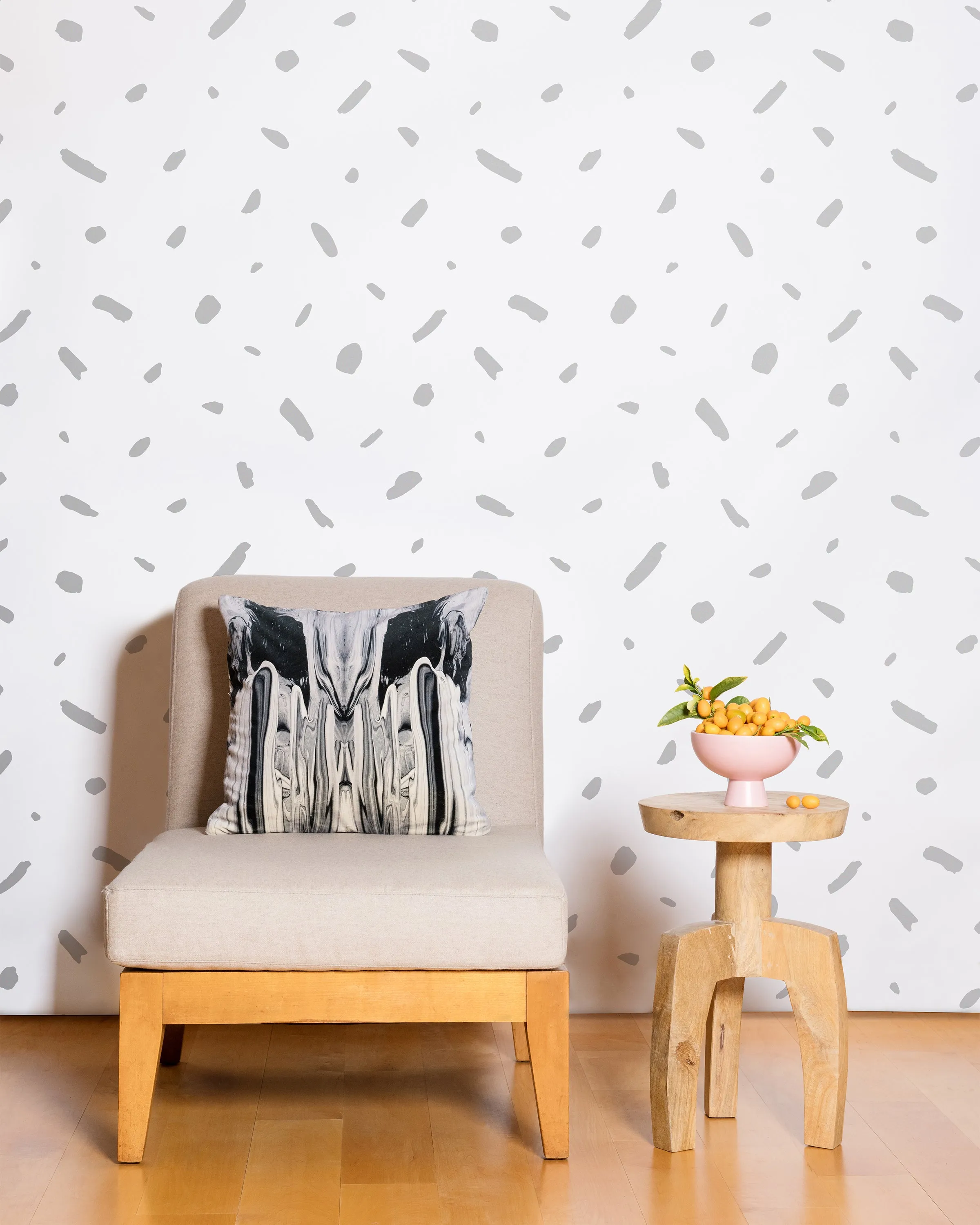 Pas de Trois - Diamonds and Pearls on Cream - Residential Wallpaper