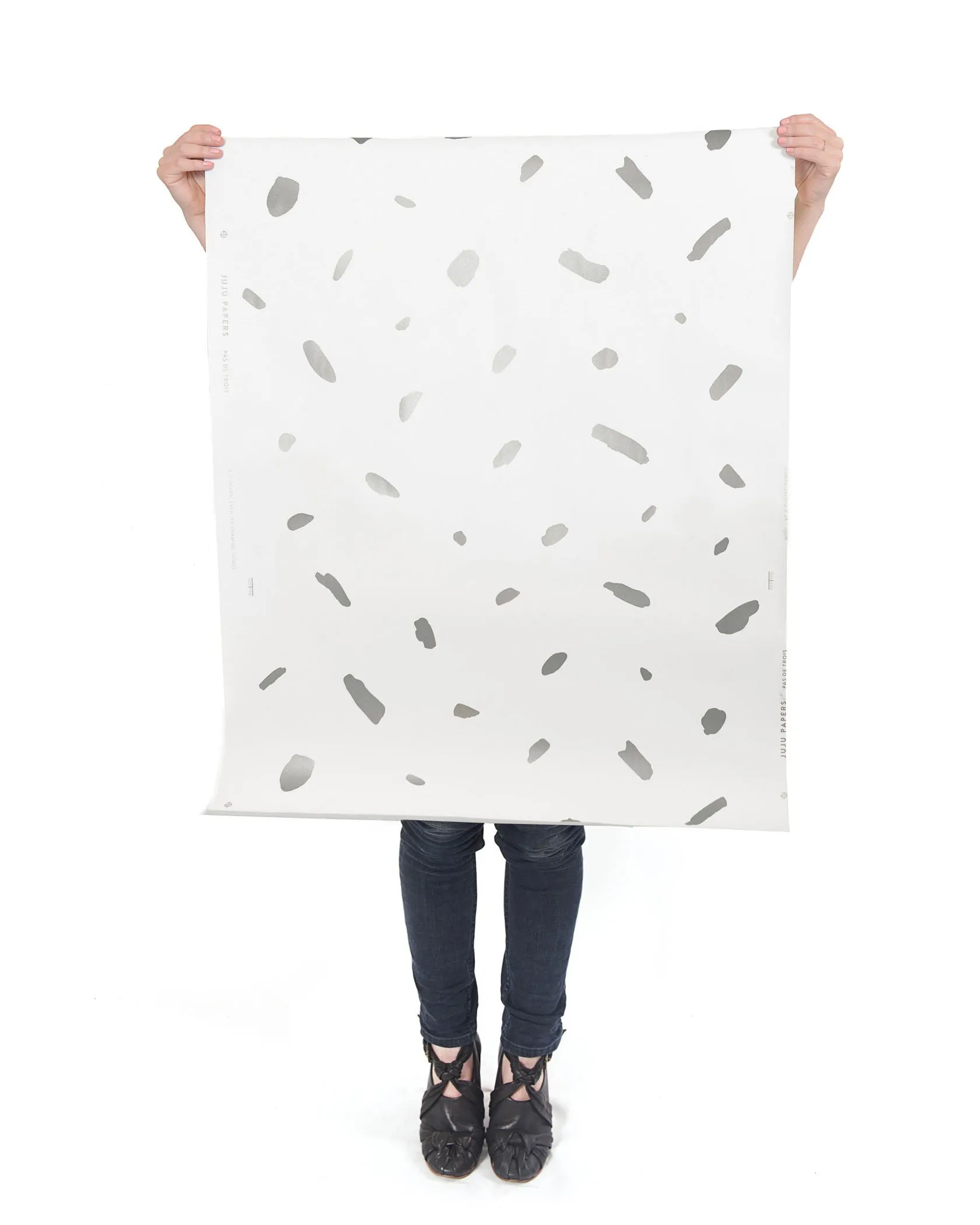 Pas de Trois - Diamonds and Pearls on Cream - Residential Wallpaper