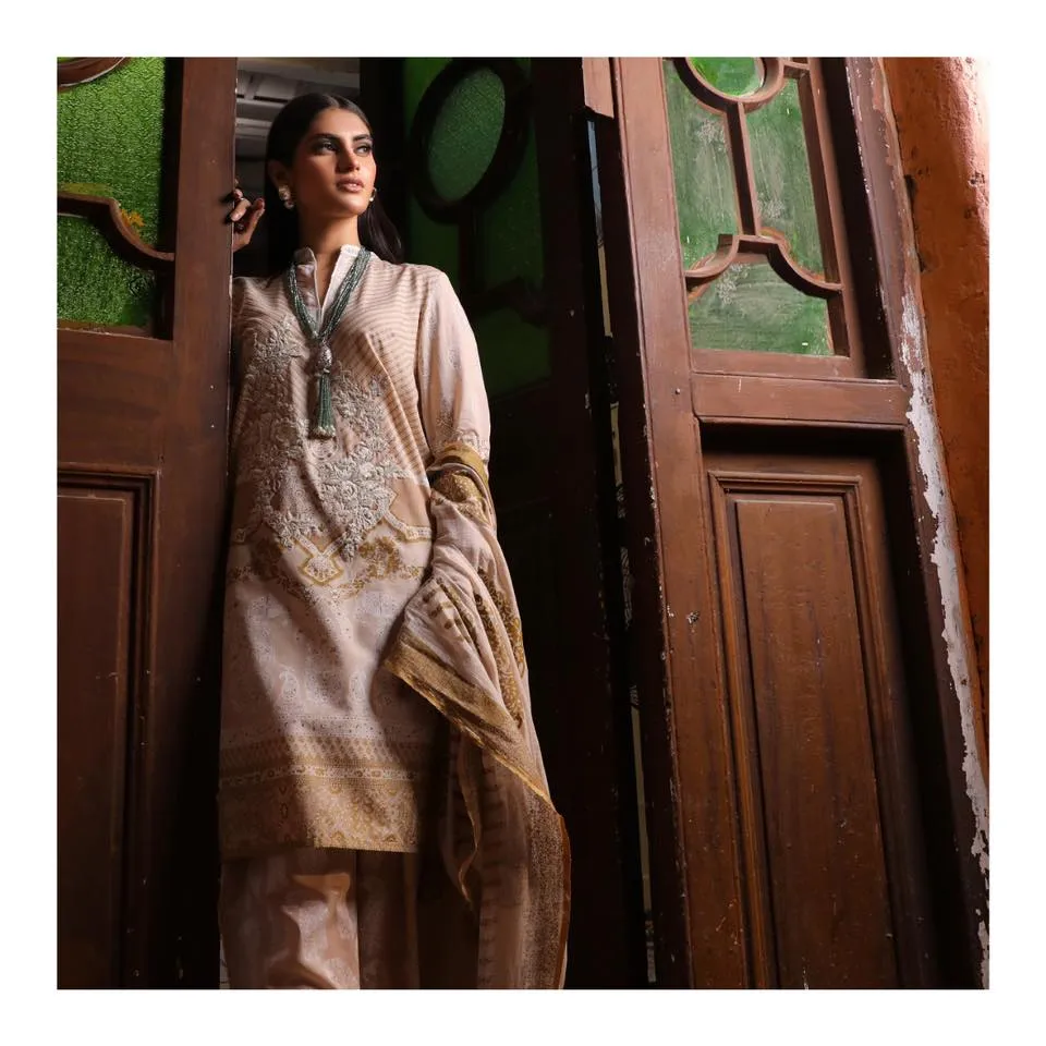 Sana Safinaz Kurnool Lawn Collection 2019 – 8B