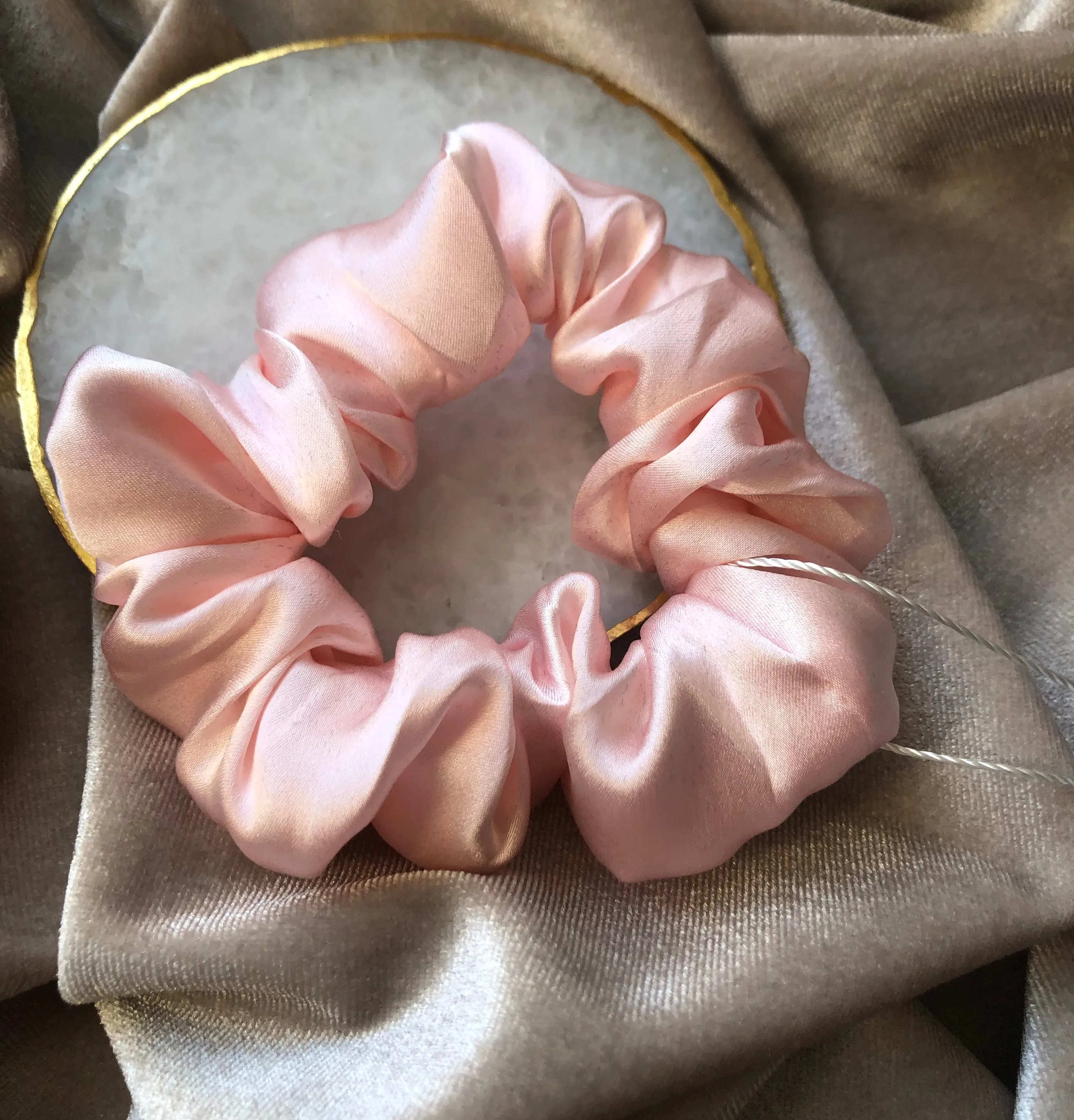 Set of 2 Classic Mulberry Silk Scrunchies