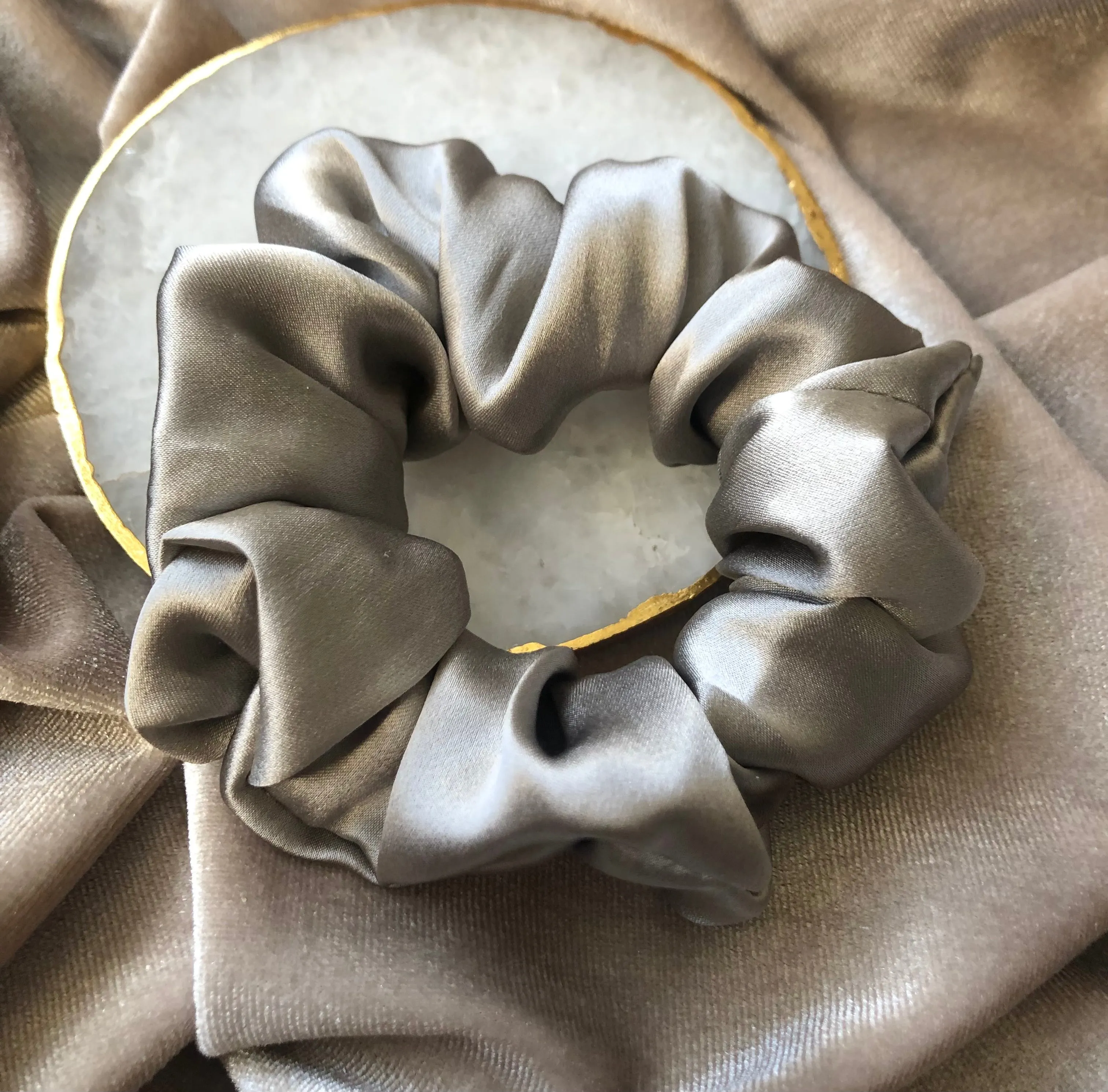 Set of 2 Classic Mulberry Silk Scrunchies