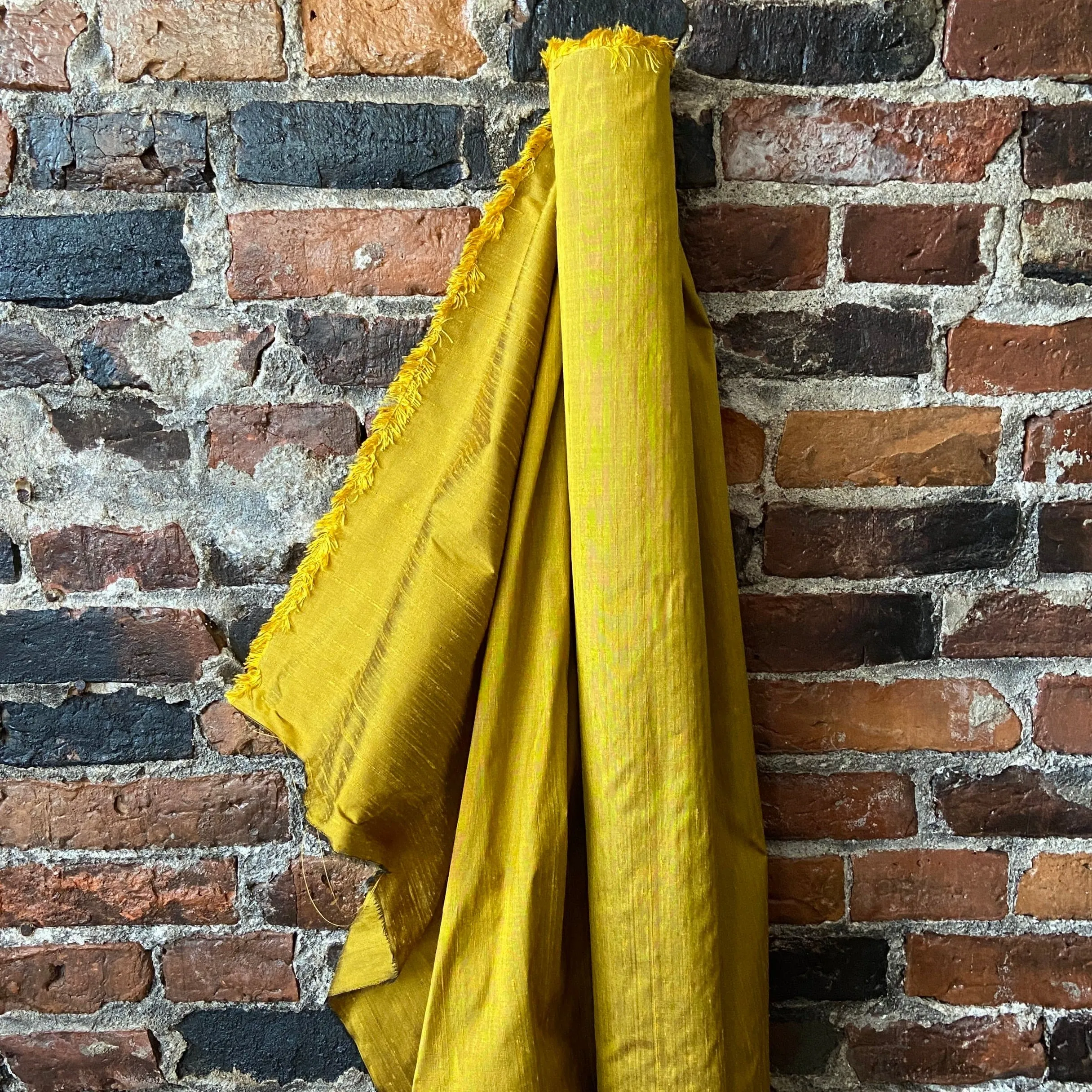 Shoreline Silk in Golden Fern - 44"/45" Wide