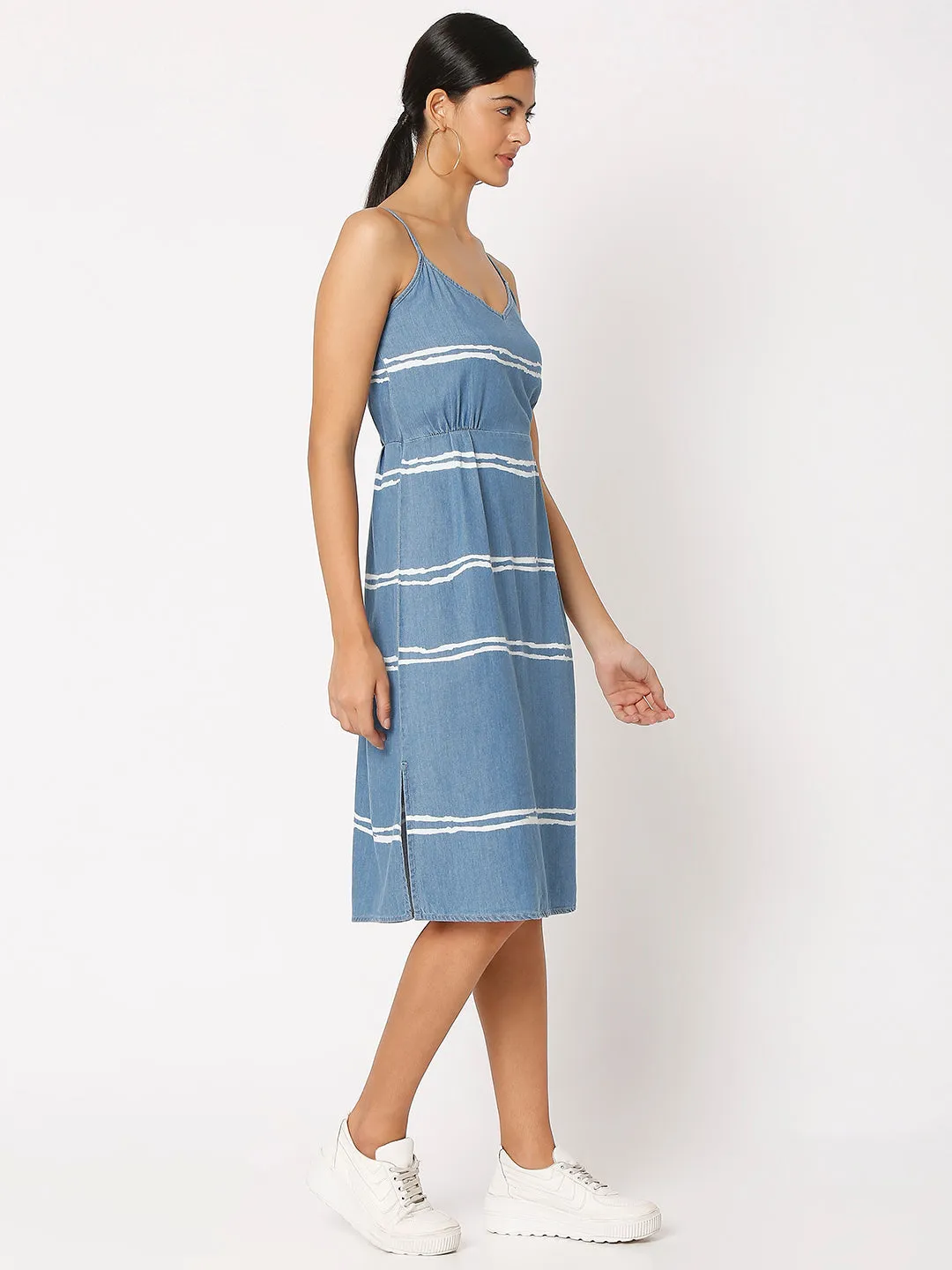Spykar Women Light Blue Cotton Sleeveless Knee Length Printed Dress