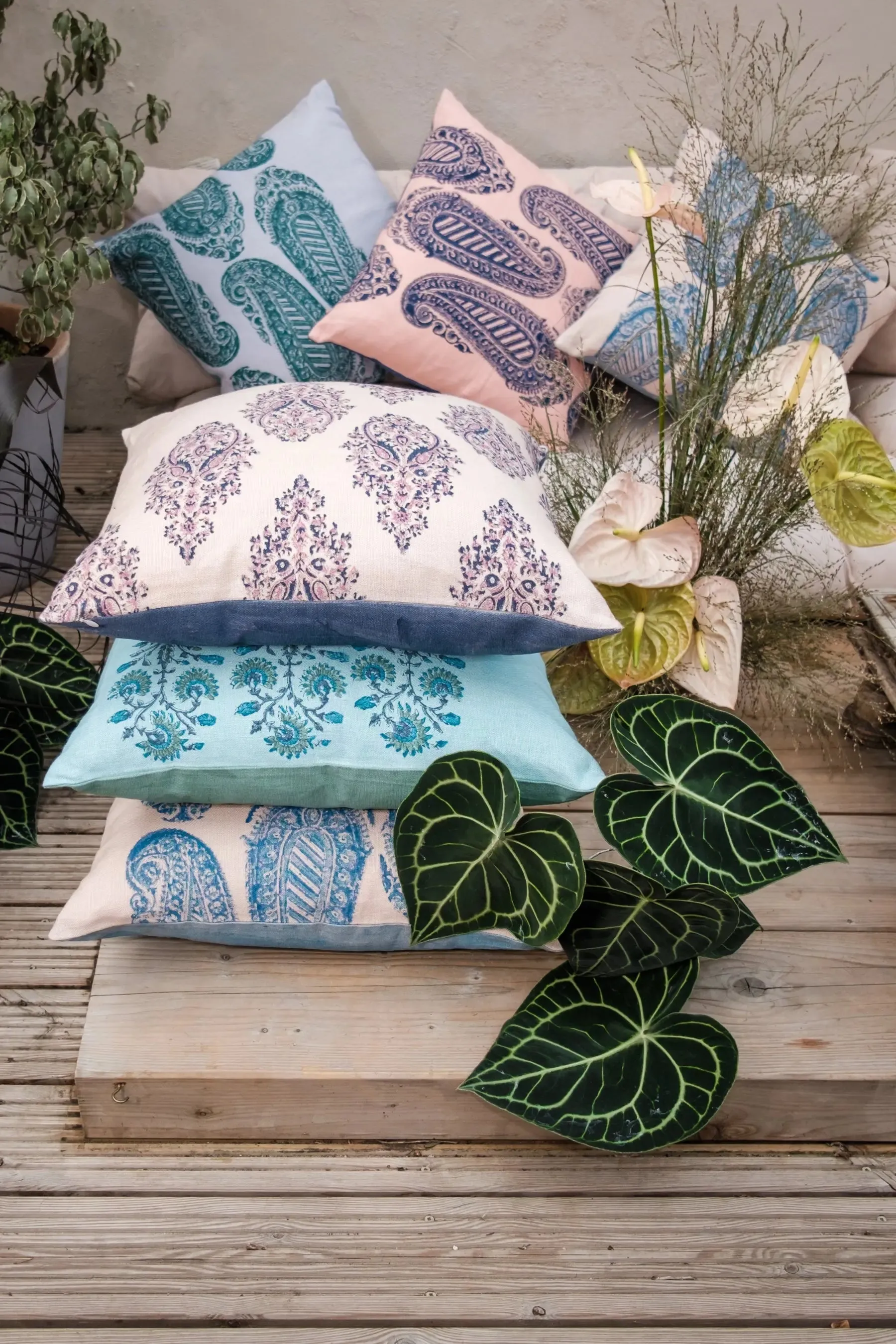 Zora Linen Cushion